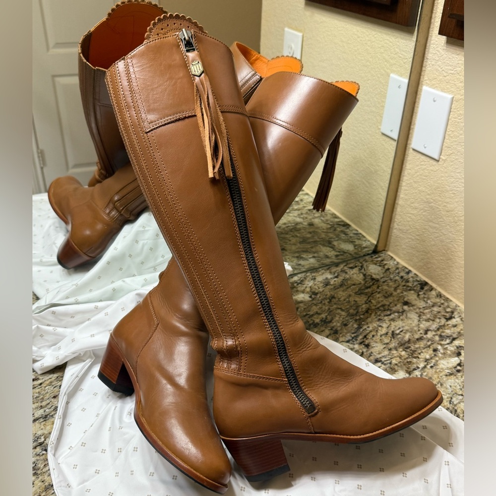 Beautiful Fairfax and Favor Regina Mid Heeled boots